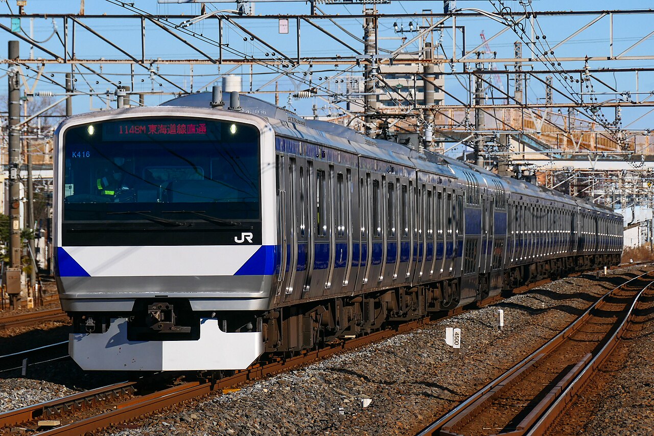 E531 series formation K416 passing through Mabashi Station on the JR Jōban Line.