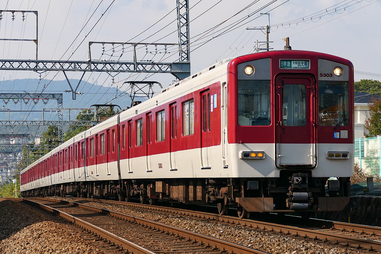 A 5800 series section semi-express bound for Yamato-Saidaiji on the Kintetsu Nara Line.