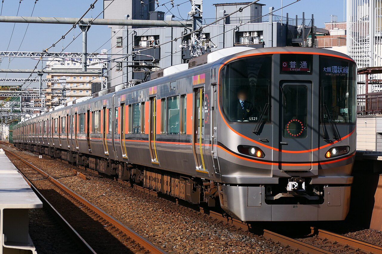 Osaka Loop Line local train, 323 series formation LS21, entering JR West Taisho Station.