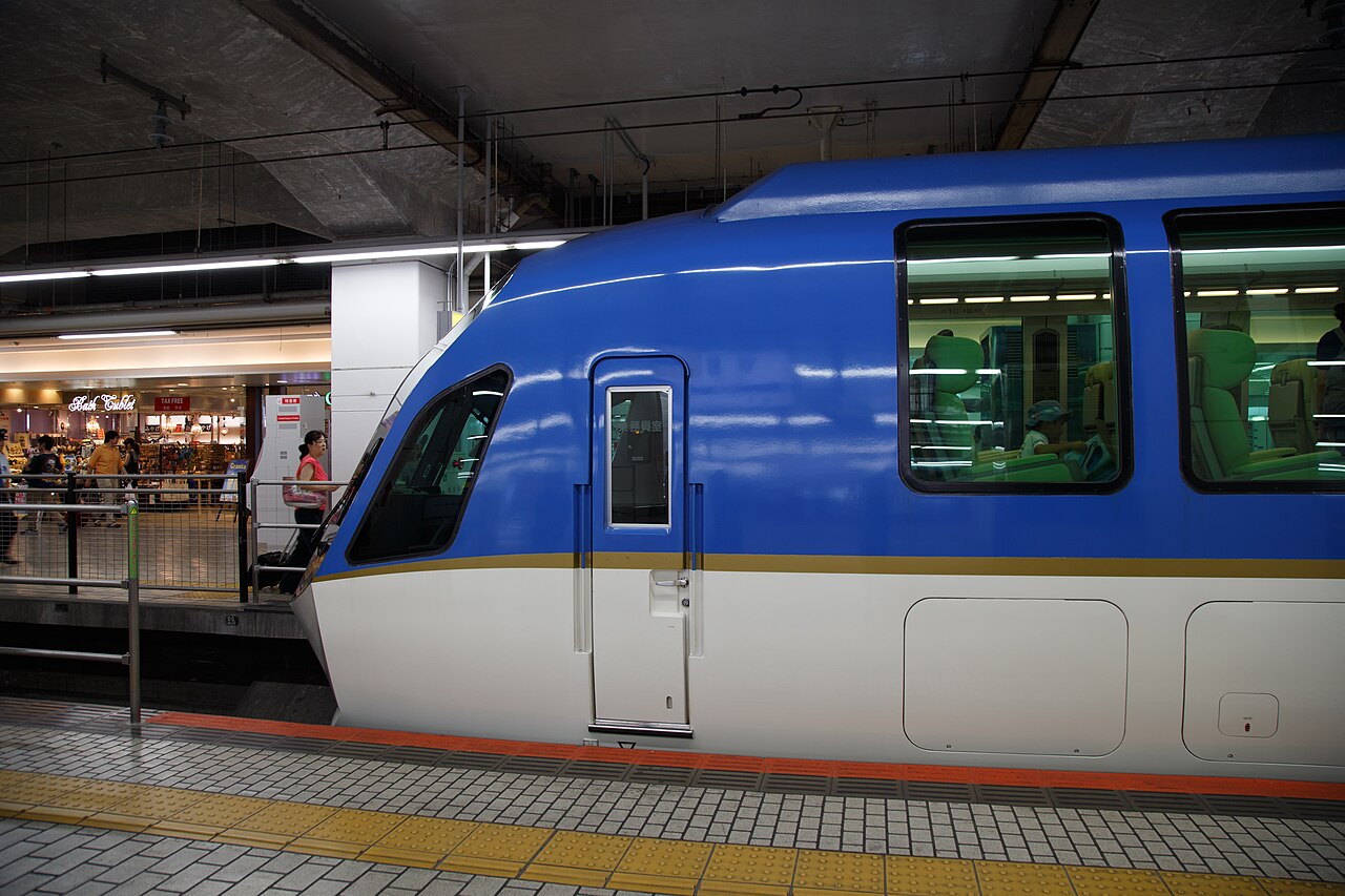The Kintetsu 50000 series ‘Shimakaze’, a luxury limited express.