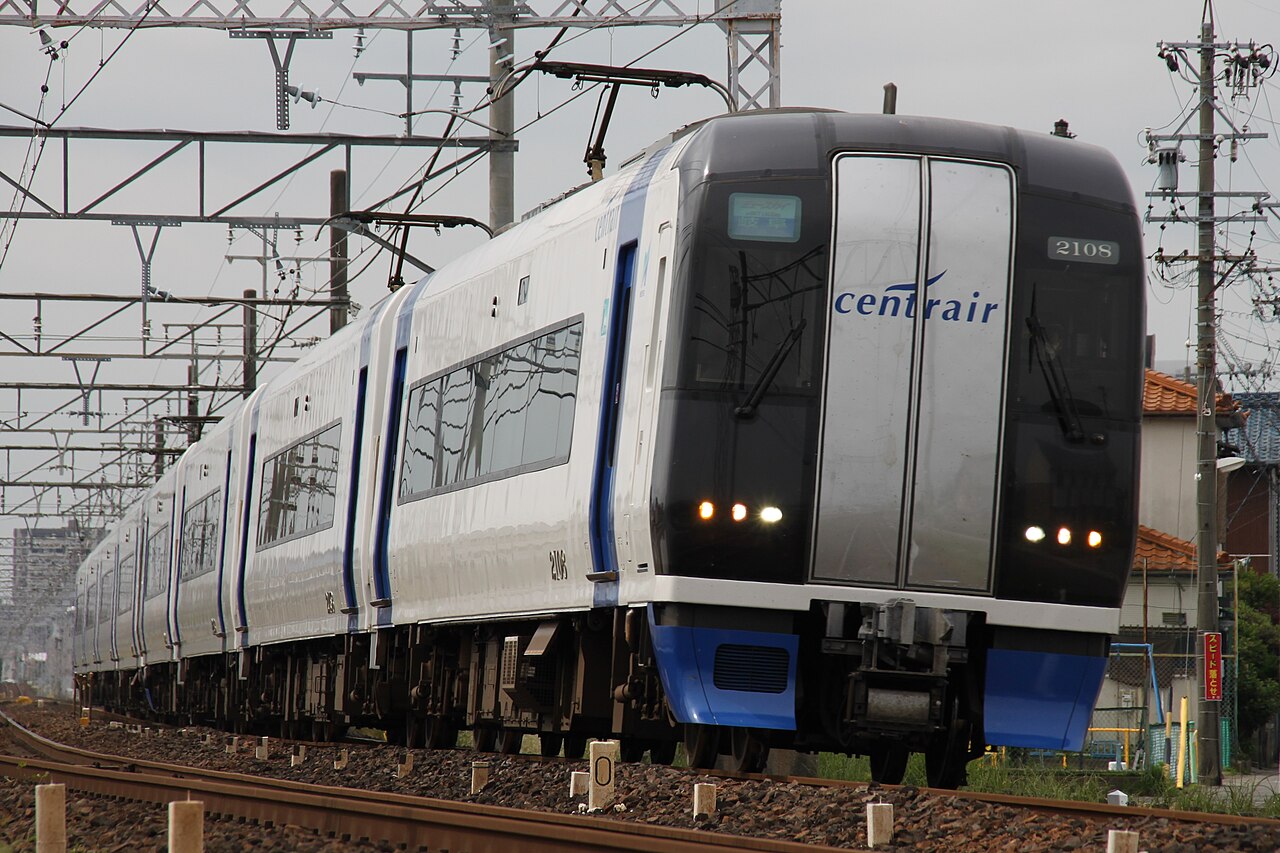 A Meitetsu 2000 series ‘μ-SKY’, the airport limited express to Chūbu Centrair.