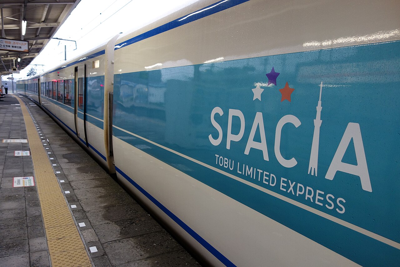 A Tobu 100 series ‘Spacia’ limited express.