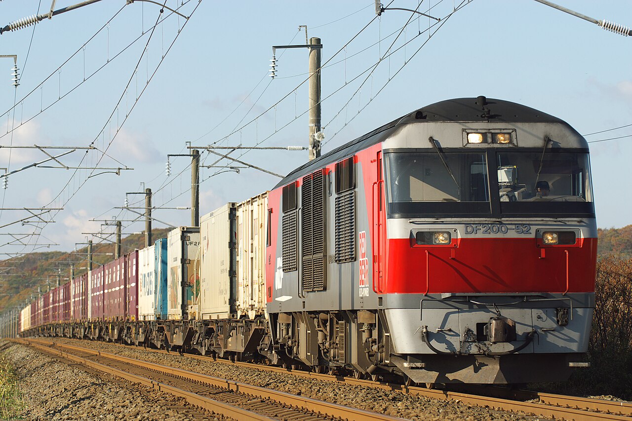 A JR Freight Class DF200 diesel locomotive on a container train in Hokkaido.
