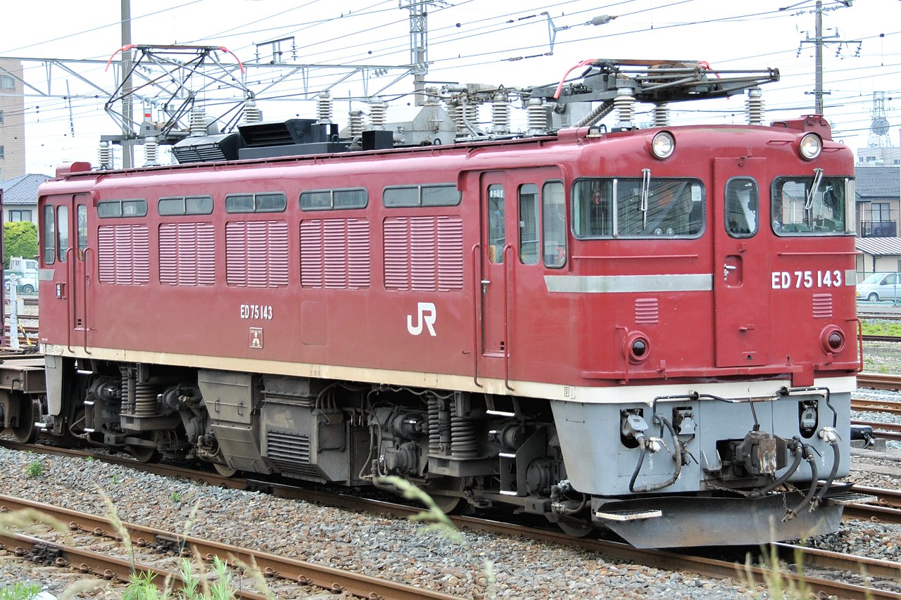 JR Freight refurbished Class ED75 electric locomotive ED75 143.