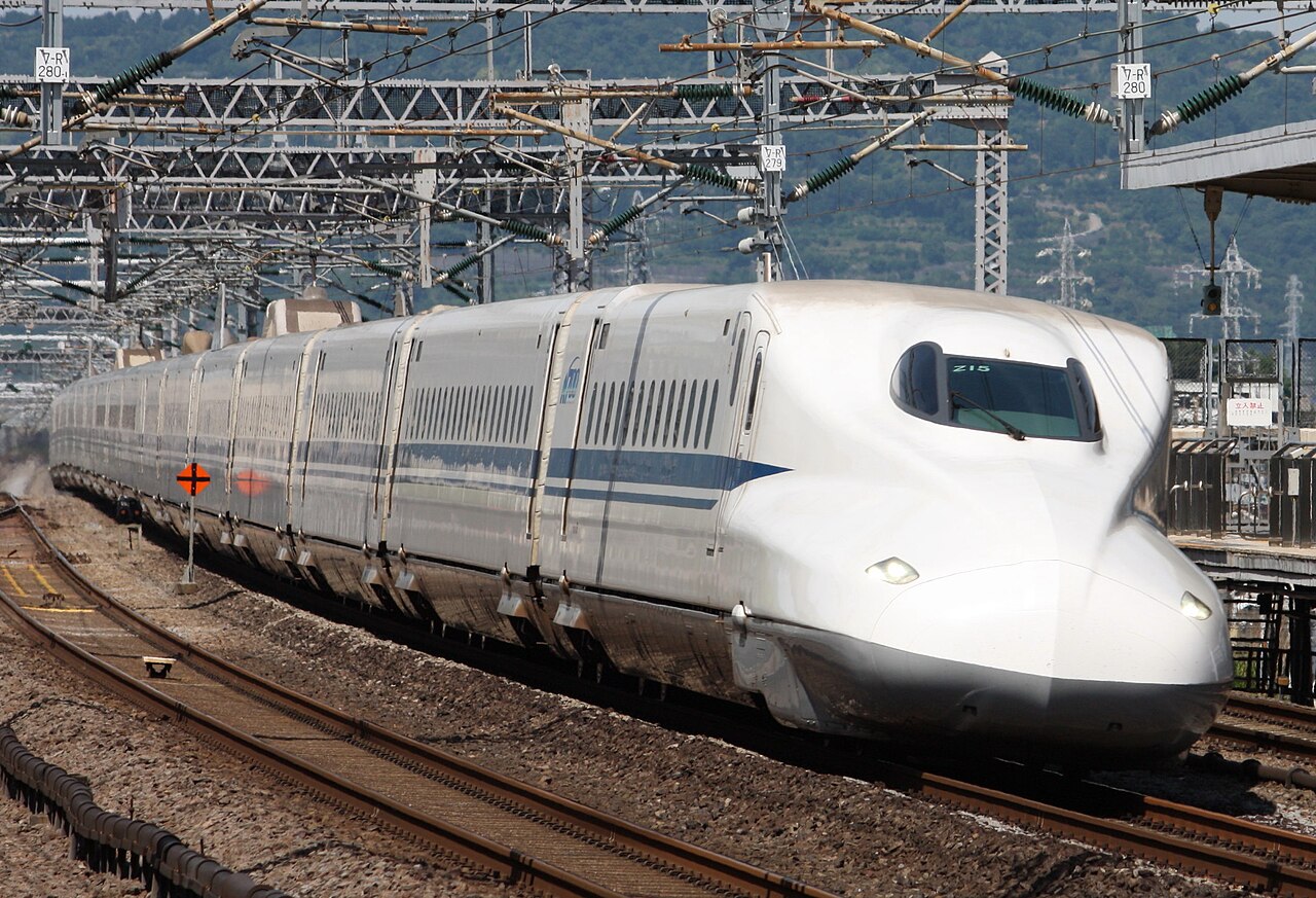 A JR Central N700 series set Z15 passing through Odawara Station.